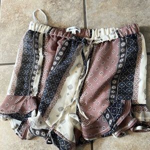 Pattern size large shorts